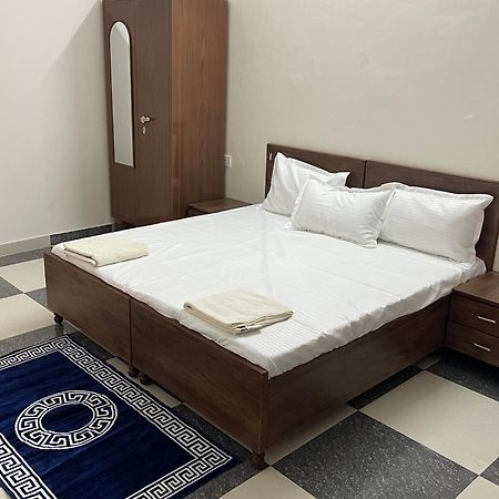 Shrinath Residency Hotel Greater Noida Eksteriør billede