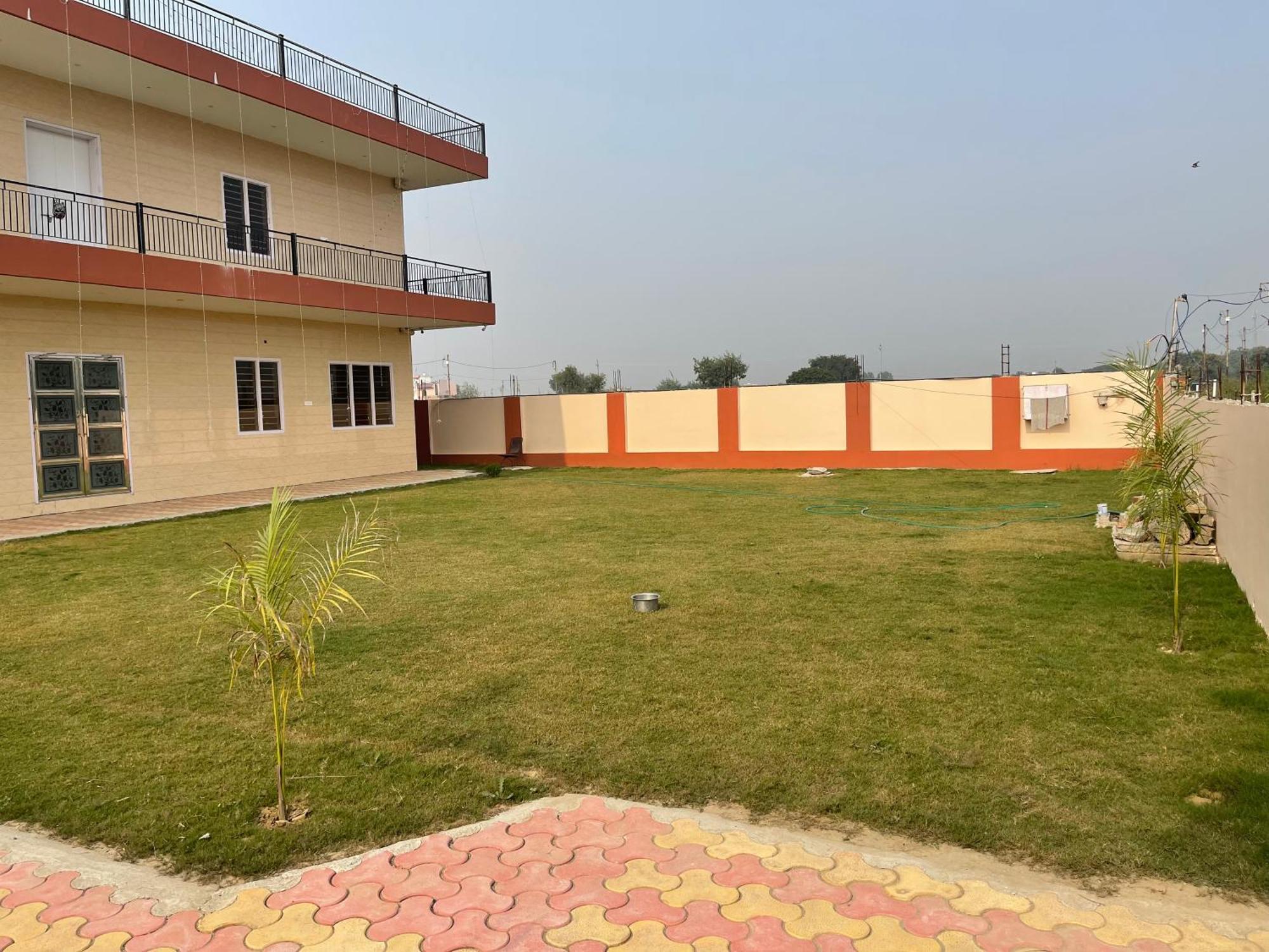 Shrinath Residency Hotel Greater Noida Eksteriør billede